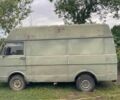 Красный Фольксваген ЛТ, объемом двигателя 3 л и пробегом 100 тыс. км за 600 $, фото 1 на Automoto.ua
