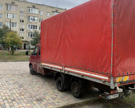 Красный Фольксваген ЛТ, объемом двигателя 2.8 л и пробегом 300 тыс. км за 8500 $, фото 6 на Automoto.ua