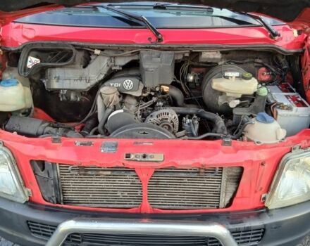Красный Фольксваген ЛТ, объемом двигателя 2 л и пробегом 500 тыс. км за 12500 $, фото 7 на Automoto.ua