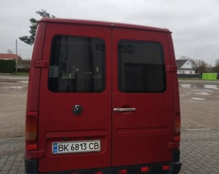 Красный Фольксваген ЛТ, объемом двигателя 2.46 л и пробегом 330 тыс. км за 6500 $, фото 2 на Automoto.ua