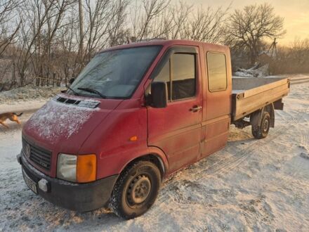 Красный Фольксваген ЛТ, объемом двигателя 0 л и пробегом 343 тыс. км за 4099 $, фото 1 на Automoto.ua