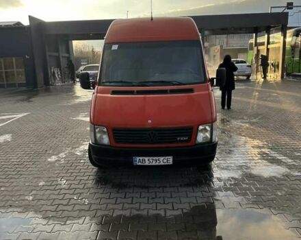 Красный Фольксваген ЛТ, объемом двигателя 2.5 л и пробегом 344 тыс. км за 7600 $, фото 1 на Automoto.ua