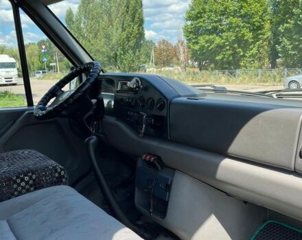 Белый Фольксваген ЛТ пасс., объемом двигателя 2.5 л и пробегом 570 тыс. км за 9500 $, фото 16 на Automoto.ua