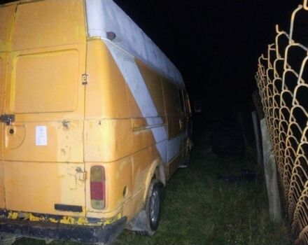 Жовтий Фольксваген ЛТ, об'ємом двигуна 2.4 л та пробігом 345 тис. км за 900 $, фото 3 на Automoto.ua