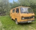 Желтый Фольксваген ЛТ, объемом двигателя 2.4 л и пробегом 300 тыс. км за 800 $, фото 2 на Automoto.ua