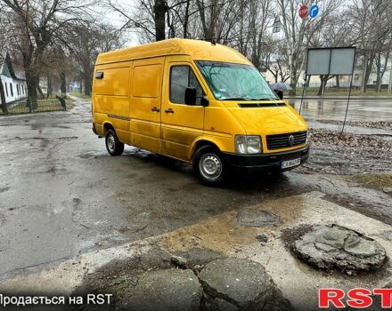 Желтый Фольксваген ЛТ, объемом двигателя 2.5 л и пробегом 459 тыс. км за 7700 $, фото 4 на Automoto.ua