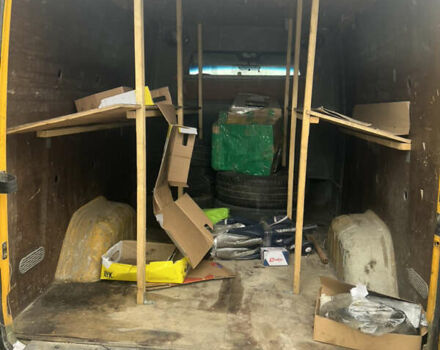 Желтый Фольксваген ЛТ, объемом двигателя 2.46 л и пробегом 510 тыс. км за 4100 $, фото 4 на Automoto.ua