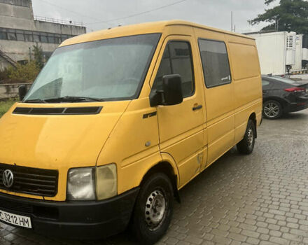 Желтый Фольксваген ЛТ, объемом двигателя 2.46 л и пробегом 510 тыс. км за 4100 $, фото 1 на Automoto.ua