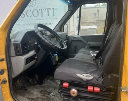 Желтый Фольксваген ЛТ, объемом двигателя 2.46 л и пробегом 510 тыс. км за 4100 $, фото 9 на Automoto.ua