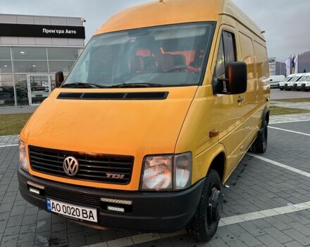 Желтый Фольксваген ЛТ, объемом двигателя 2.5 л и пробегом 443 тыс. км за 10790 $, фото 2 на Automoto.ua