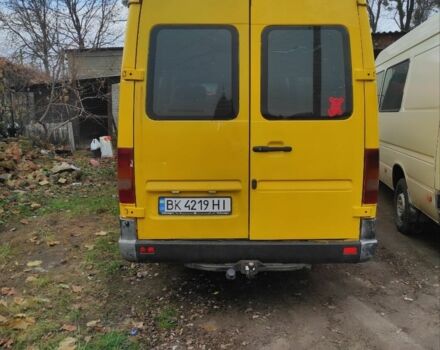 Желтый Фольксваген ЛТ, объемом двигателя 2.5 л и пробегом 928 тыс. км за 6800 $, фото 3 на Automoto.ua