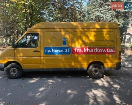 Желтый Фольксваген ЛТ, объемом двигателя 2.46 л и пробегом 380 тыс. км за 9700 $, фото 1 на Automoto.ua
