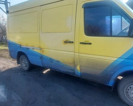 Желтый Фольксваген ЛТ, объемом двигателя 2.5 л и пробегом 380 тыс. км за 5600 $, фото 3 на Automoto.ua