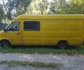 Желтый Фольксваген ЛТ, объемом двигателя 2.5 л и пробегом 250 тыс. км за 4114 $, фото 1 на Automoto.ua