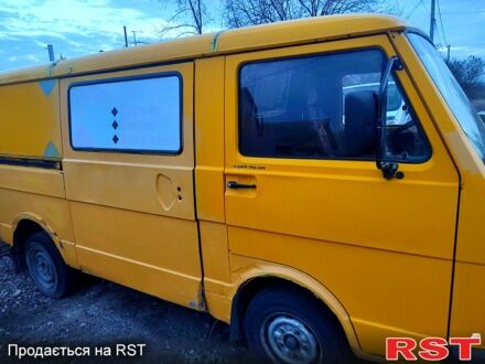 Фольксваген ЛТ 1996 в Славянске на Automoto.ua Желтый Фольксваген ЛТ, объемом двигателя 2.4 л и пробегом 0 тыс. км за 1800 $, фото 1 на Automoto.ua