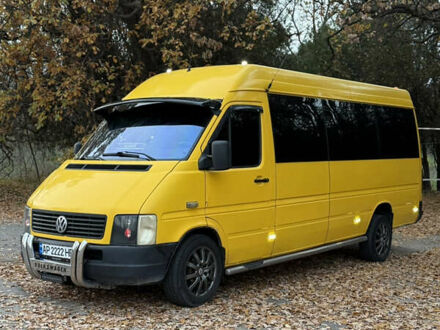 Желтый Фольксваген ЛТ, объемом двигателя 2.46 л и пробегом 160 тыс. км за 11000 $, фото 1 на Automoto.ua