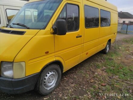 Жовтий Фольксваген ЛТ, об'ємом двигуна 2.5 л та пробігом 928 тис. км за 6800 $, фото 1 на Automoto.ua