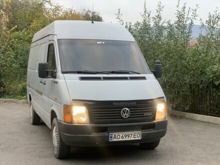 Серый Фольксваген ЛТ, объемом двигателя 2 л и пробегом 350 тыс. км за 5650 $, фото 1 на Automoto.ua