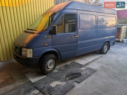 Серый Фольксваген ЛТ, объемом двигателя 2.5 л и пробегом 640 тыс. км за 3999 $, фото 1 на Automoto.ua