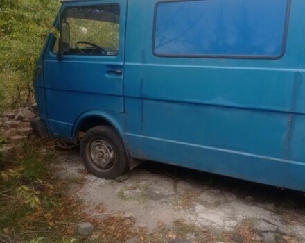 Синій Фольксваген ЛТ, об'ємом двигуна 2.4 л та пробігом 800 тис. км за 1300 $, фото 1 на Automoto.ua