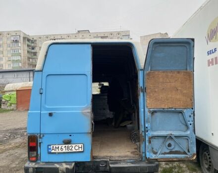 Синий Фольксваген ЛТ, объемом двигателя 2.4 л и пробегом 500 тыс. км за 2000 $, фото 5 на Automoto.ua