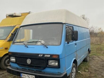 Синий Фольксваген ЛТ, объемом двигателя 2.4 л и пробегом 500 тыс. км за 2000 $, фото 1 на Automoto.ua