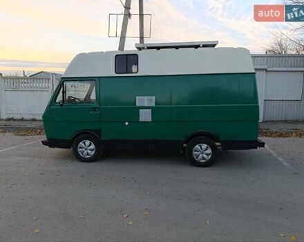 Зеленый Фольксваген ЛТ, объемом двигателя 2.38 л и пробегом 480 тыс. км за 7500 $, фото 3 на Automoto.ua