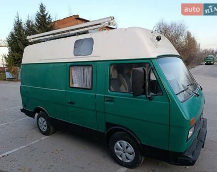 Зеленый Фольксваген ЛТ, объемом двигателя 2.38 л и пробегом 480 тыс. км за 7500 $, фото 2 на Automoto.ua