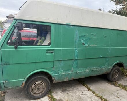 Зелений Фольксваген ЛТ, об'ємом двигуна 2.4 л та пробігом 200 тис. км за 500 $, фото 1 на Automoto.ua