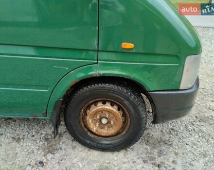 Зеленый Фольксваген ЛТ, объемом двигателя 2.5 л и пробегом 293 тыс. км за 4500 $, фото 5 на Automoto.ua