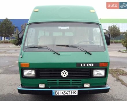 Зеленый Фольксваген ЛТ, объемом двигателя 2.4 л и пробегом 500 тыс. км за 2700 $, фото 1 на Automoto.ua