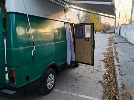 Зеленый Фольксваген ЛТ, объемом двигателя 2.38 л и пробегом 480 тыс. км за 7500 $, фото 1 на Automoto.ua