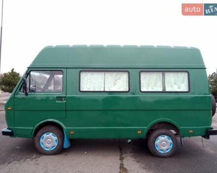 Зелений Фольксваген ЛТ, об'ємом двигуна 2.4 л та пробігом 500 тис. км за 2700 $, фото 1 на Automoto.ua