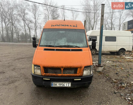 Помаранчевий Фольксваген ЛТ, об'ємом двигуна 2.46 л та пробігом 320 тис. км за 5200 $, фото 2 на Automoto.ua