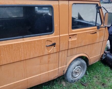 Помаранчевий Фольксваген ЛТ, об'ємом двигуна 0 л та пробігом 350 тис. км за 800 $, фото 1 на Automoto.ua