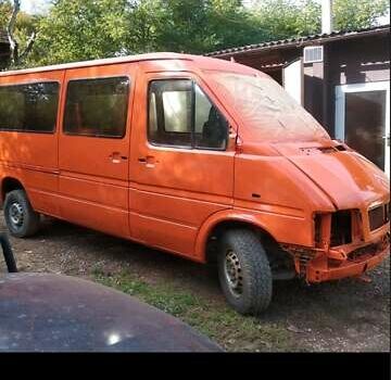 Помаранчевий Фольксваген ЛТ, об'ємом двигуна 2.46 л та пробігом 320 тис. км за 6700 $, фото 1 на Automoto.ua