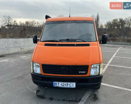 Помаранчевий Фольксваген ЛТ, об'ємом двигуна 2.46 л та пробігом 383 тис. км за 8400 $, фото 1 на Automoto.ua