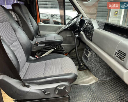 Помаранчевий Фольксваген ЛТ, об'ємом двигуна 2.46 л та пробігом 383 тис. км за 8400 $, фото 15 на Automoto.ua