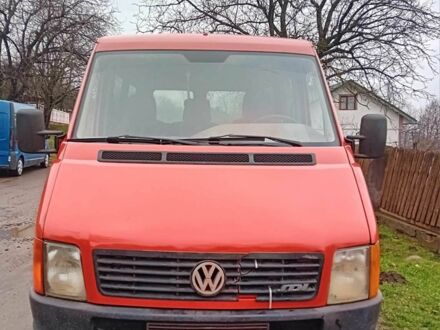 Помаранчевий Фольксваген ЛТ, об'ємом двигуна 2.5 л та пробігом 380 тис. км за 4650 $, фото 1 на Automoto.ua