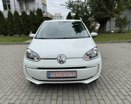 Фольксваген Мультиван 2013 в Каменце-Подольском на Automoto.ua Белый Фольксваген Мультиван, объемом двигателя 0 л и пробегом 150 тыс. км за 5999 $, фото 2 на Automoto.ua