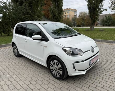 Фольксваген Мультиван 2013 в Каменце-Подольском на Automoto.ua Белый Фольксваген Мультиван, объемом двигателя 0 л и пробегом 150 тыс. км за 5999 $, фото 1 на Automoto.ua