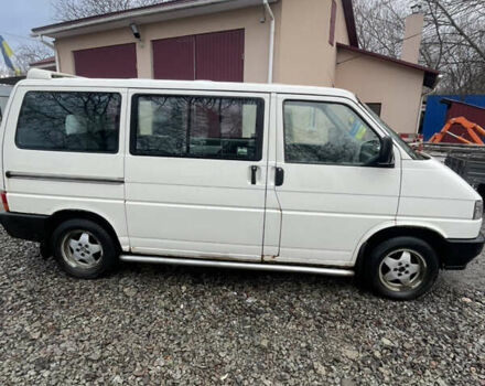 Белый Фольксваген Мультиван, объемом двигателя 2.46 л и пробегом 222 тыс. км за 4700 $, фото 3 на Automoto.ua