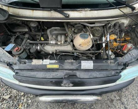 Белый Фольксваген Мультиван, объемом двигателя 2.46 л и пробегом 222 тыс. км за 4700 $, фото 4 на Automoto.ua