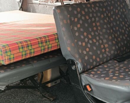 Белый Фольксваген Мультиван, объемом двигателя 2.4 л и пробегом 350 тыс. км за 3880 $, фото 11 на Automoto.ua