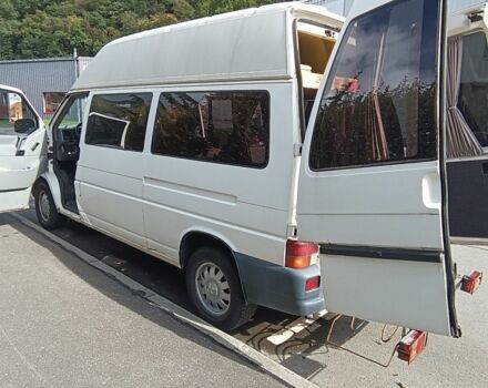 Белый Фольксваген Мультиван, объемом двигателя 2.4 л и пробегом 350 тыс. км за 3880 $, фото 4 на Automoto.ua