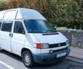 Белый Фольксваген Мультиван, объемом двигателя 2.4 л и пробегом 350 тыс. км за 3880 $, фото 1 на Automoto.ua