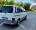 Белый Фольксваген Мультиван, объемом двигателя 1.9 л и пробегом 399 тыс. км за 4200 $, фото 2 на Automoto.ua