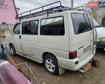 Белый Фольксваген Мультиван, объемом двигателя 2.4 л и пробегом 10 тыс. км за 8200 $, фото 1 на Automoto.ua