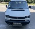 Белый Фольксваген Мультиван, объемом двигателя 2 л и пробегом 275 тыс. км за 11035 $, фото 1 на Automoto.ua