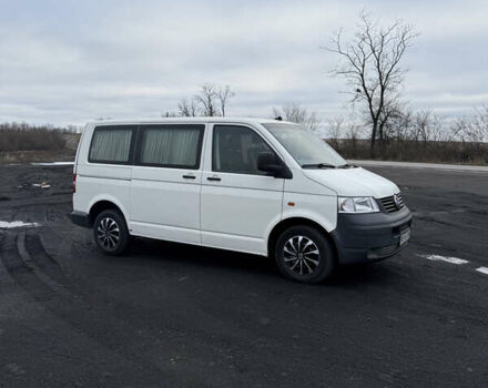 Белый Фольксваген Мультиван, объемом двигателя 1.9 л и пробегом 300 тыс. км за 8000 $, фото 3 на Automoto.ua